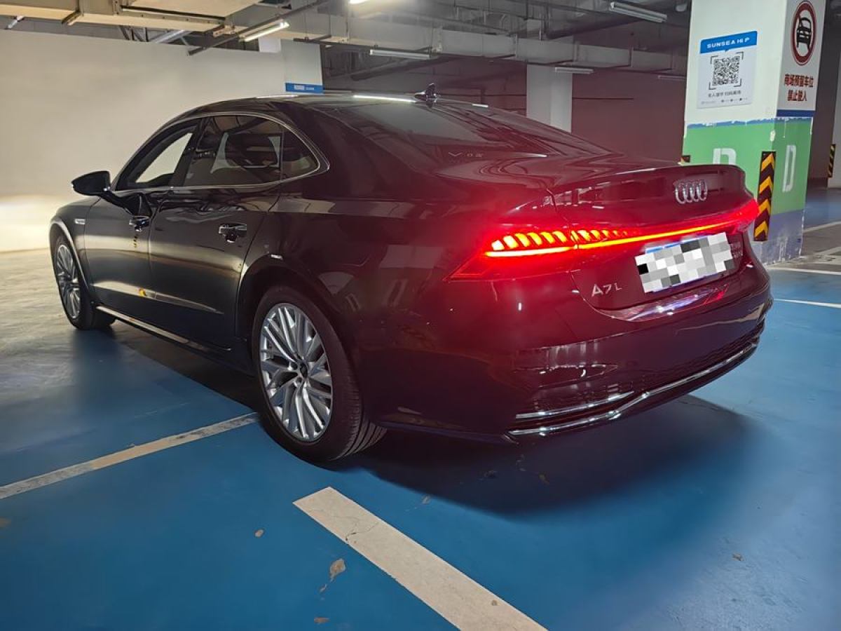 2024年1月奧迪 奧迪A7L  2024款 45TFSI S-line 筑夢型 流晶套裝