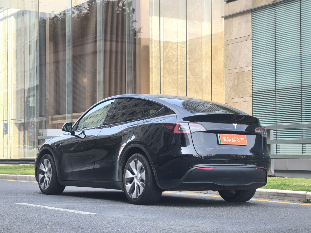 特斯拉 Model Y  2022款 后輪驅(qū)動版圖片