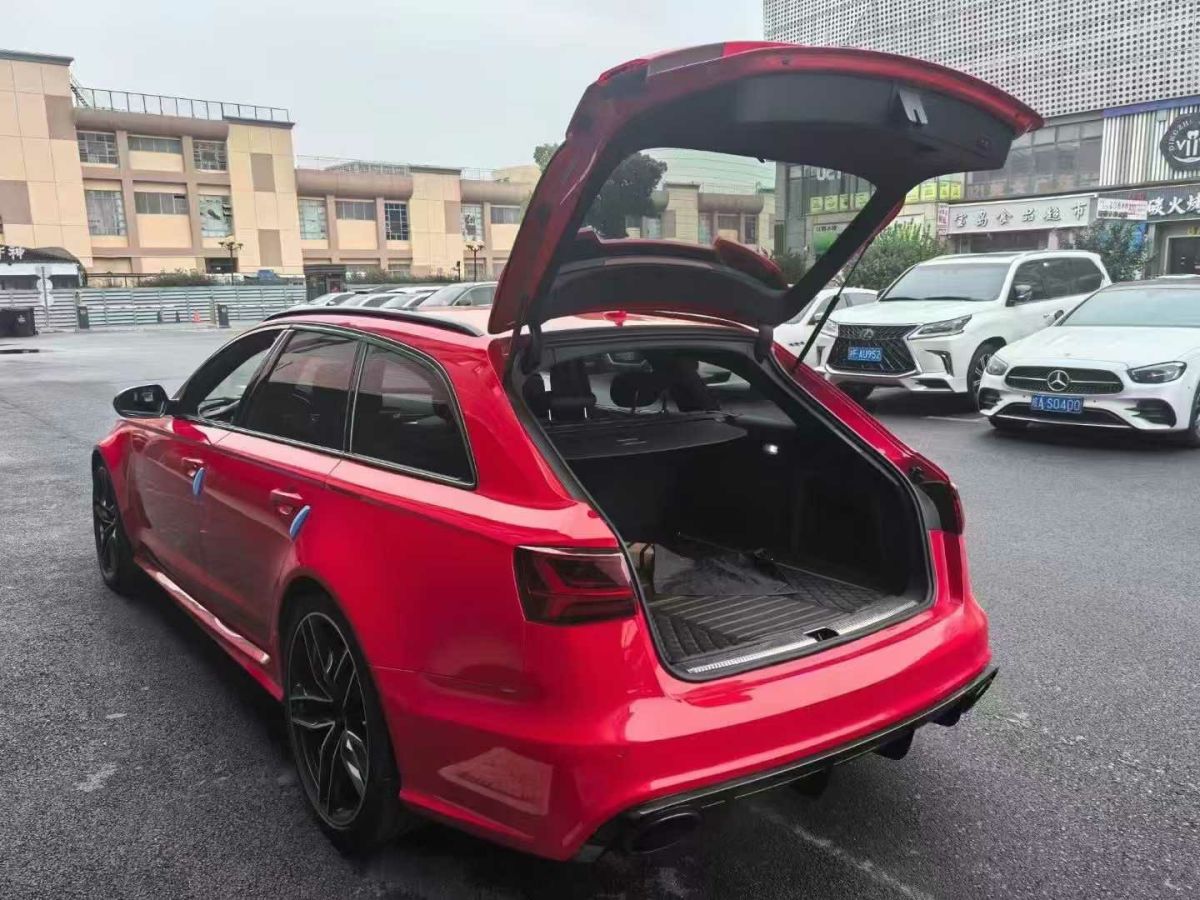 奧迪 奧迪RS 6  2018款 RS 6 4.0T Avant尊享運動限量版圖片