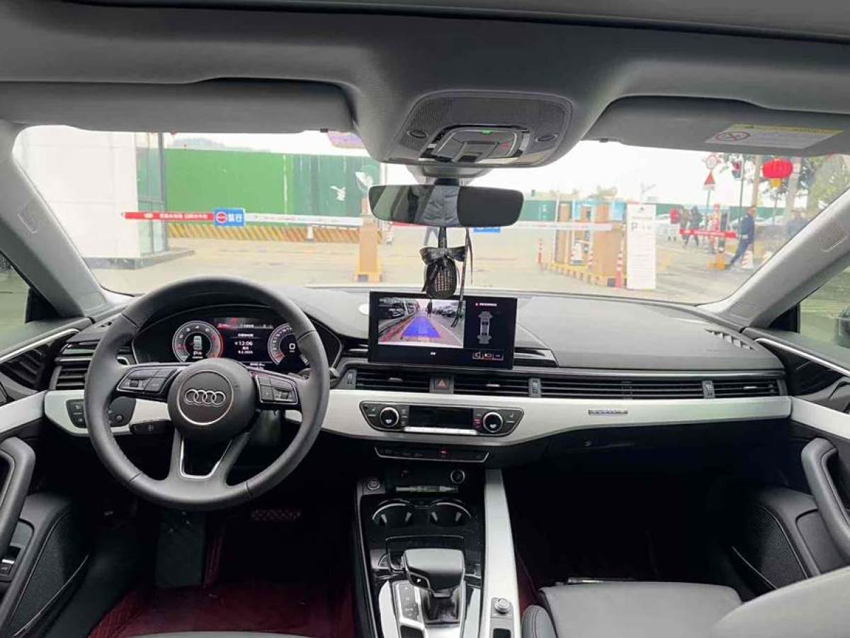 奧迪 奧迪A5  2024款 Sportback 40 TFSI quattro 豪華動(dòng)感型圖片