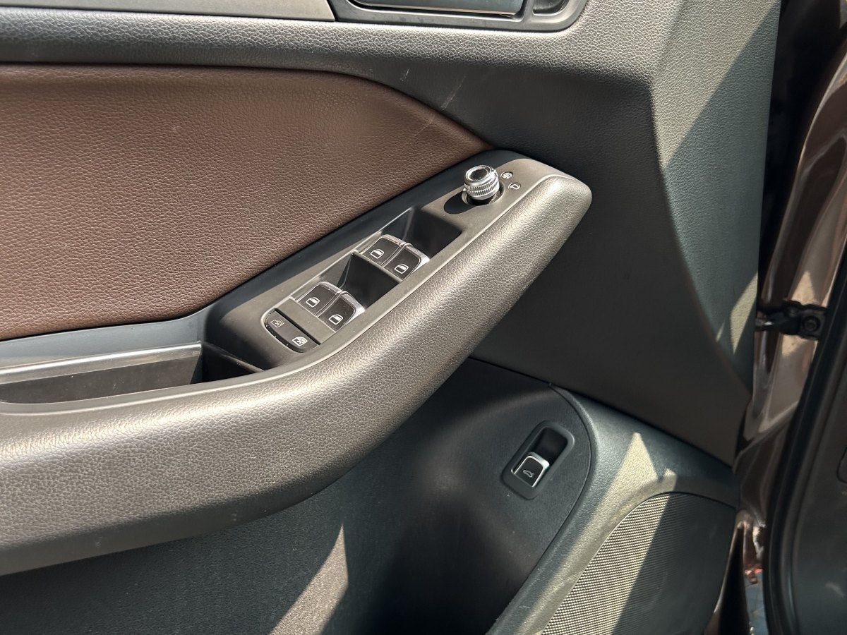 奧迪 奧迪Q5  2013款 40 TFSI 進(jìn)取型圖片