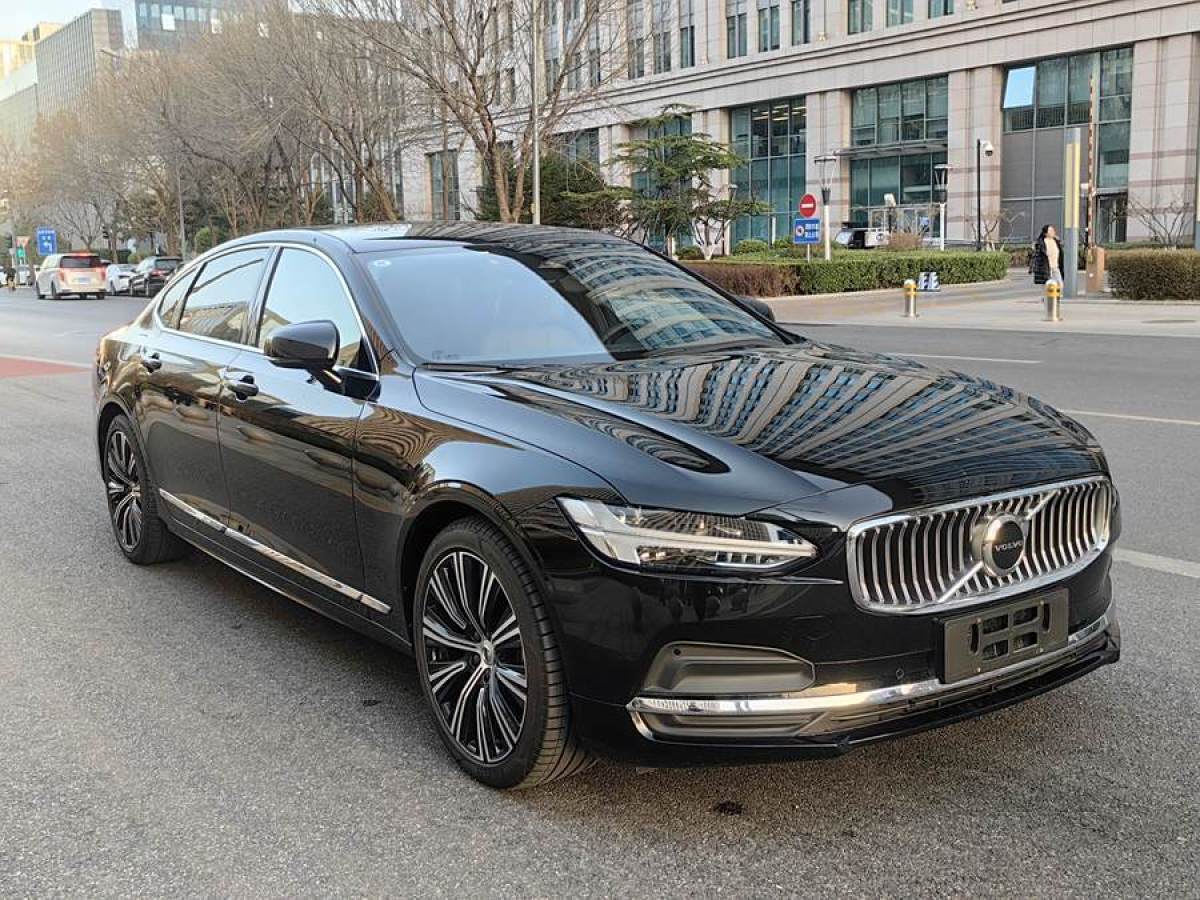 2024年6月沃爾沃 S90  2024款 B5 智遠(yuǎn)豪華版