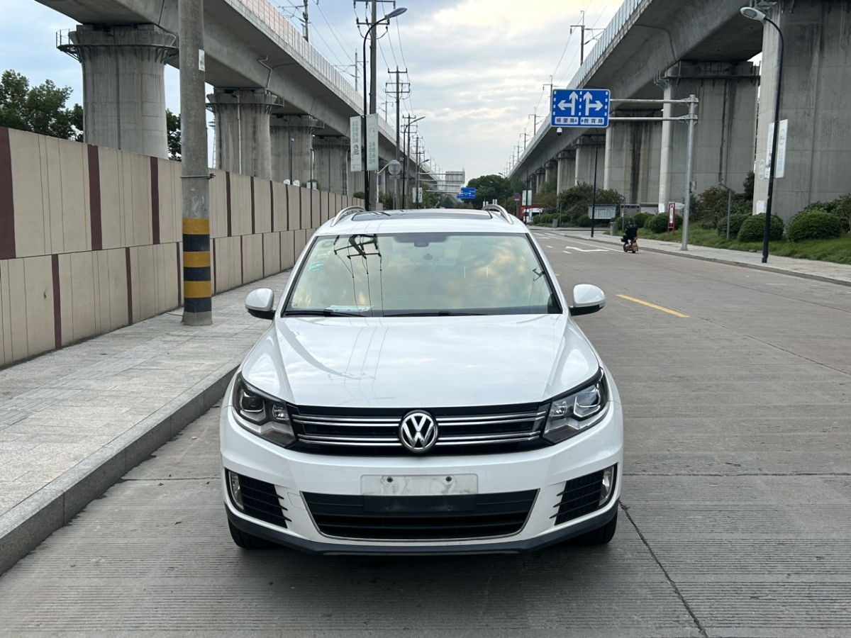 2015年12月大眾 途觀  2015款 1.8TSI 自動(dòng)四驅(qū)豪華型