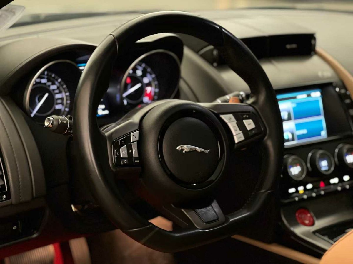 捷豹 XF  2014款 2.0T Style Club限量版圖片