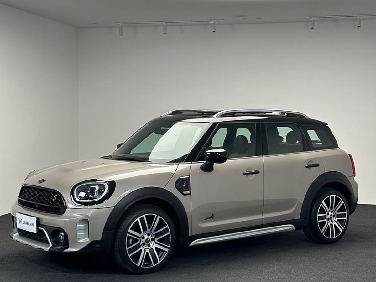 2023年8月MINI COUNTRYMAN  2023款 改款二 2.0T COOPER S ALL4 鑒賞家