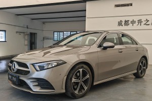 奔馳A級(jí) 奔馳 A 200 L 時(shí)尚型