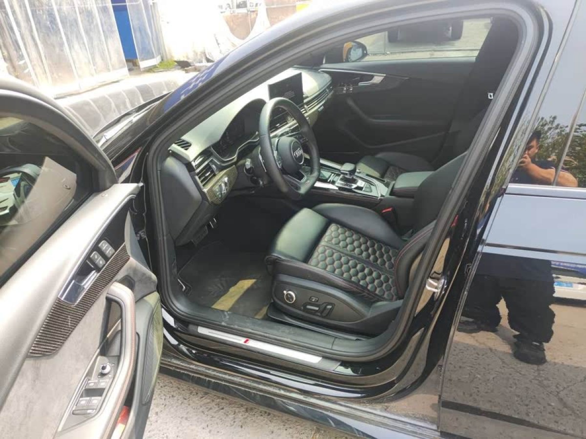 奧迪 奧迪RS 4  2021款 RS4 Avant 暗金版圖片