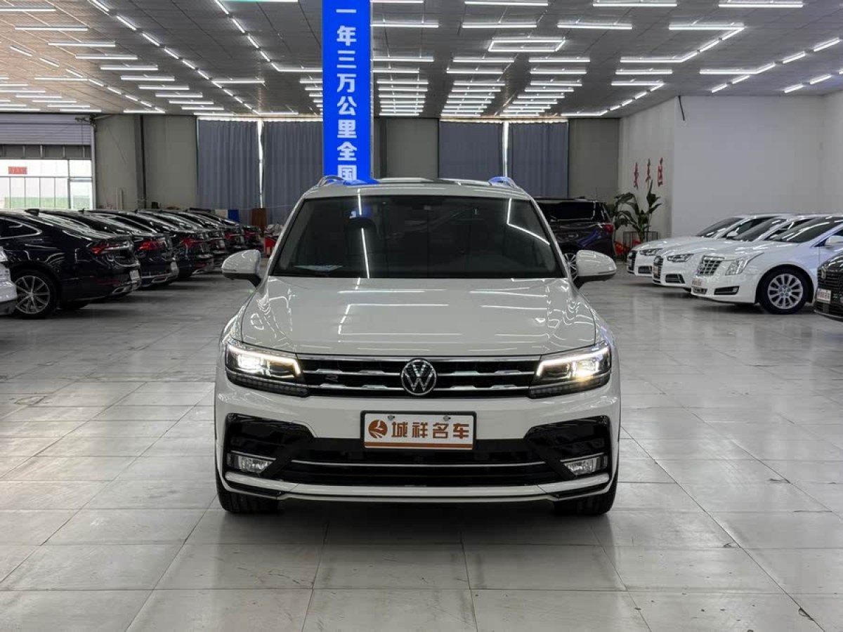 大眾 途觀L  2023款 改款 330TSI 自動(dòng)兩驅(qū)R-Line旗艦版圖片