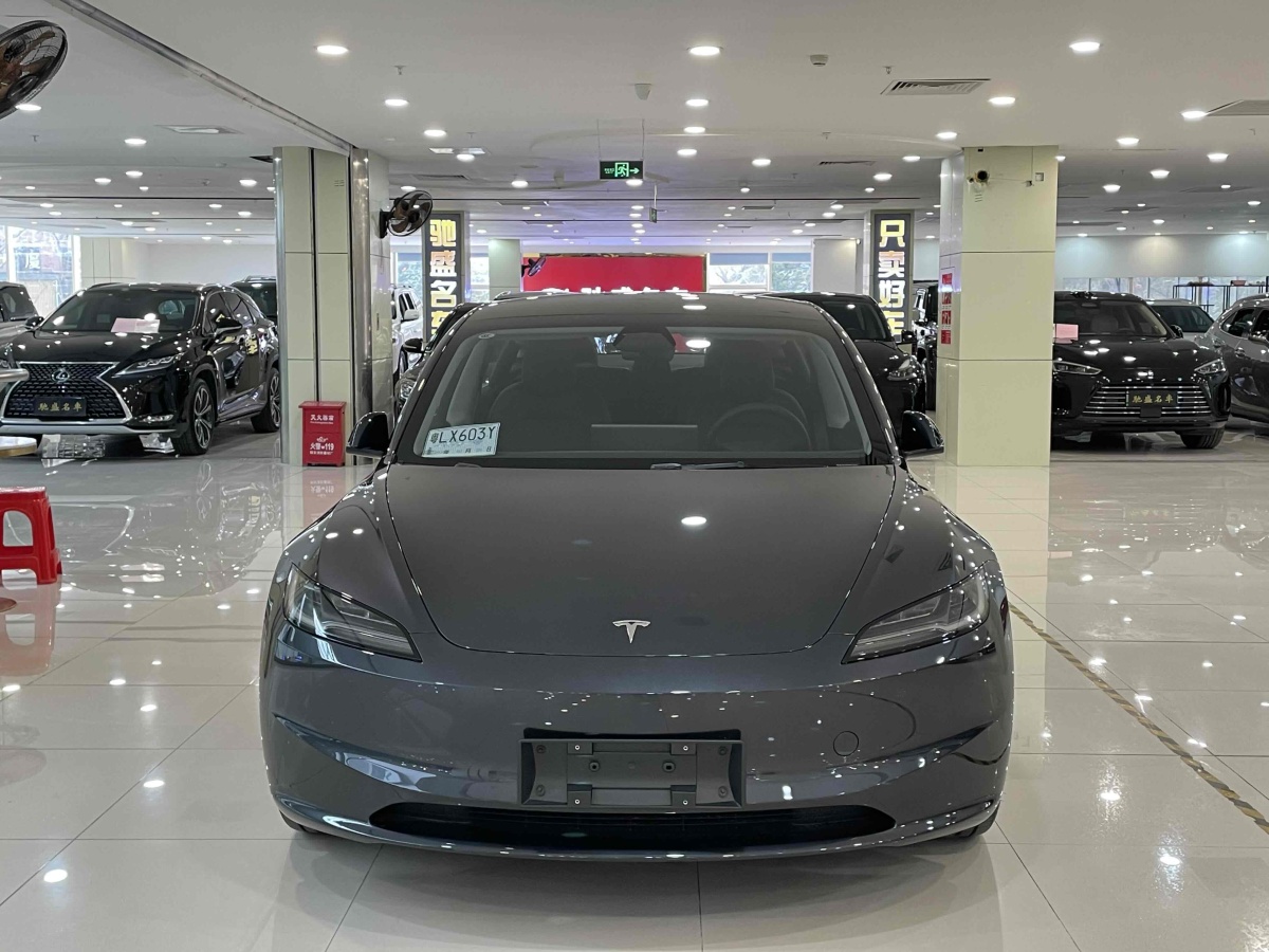 特斯拉 Model 3  2023款 長(zhǎng)續(xù)航煥新版 雙電機(jī)全輪驅(qū)動(dòng)圖片