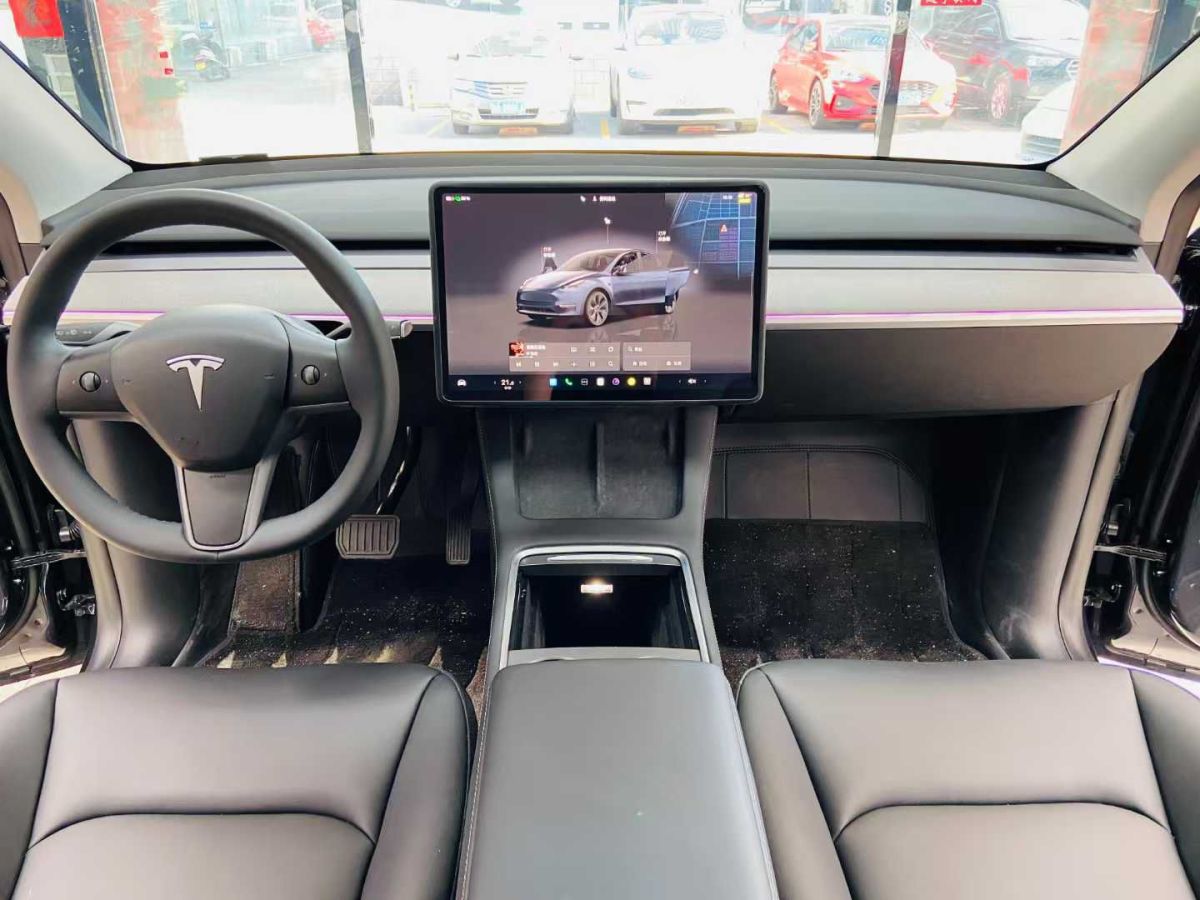 特斯拉 Model Y  2025款 后輪驅(qū)動 首發(fā)版圖片