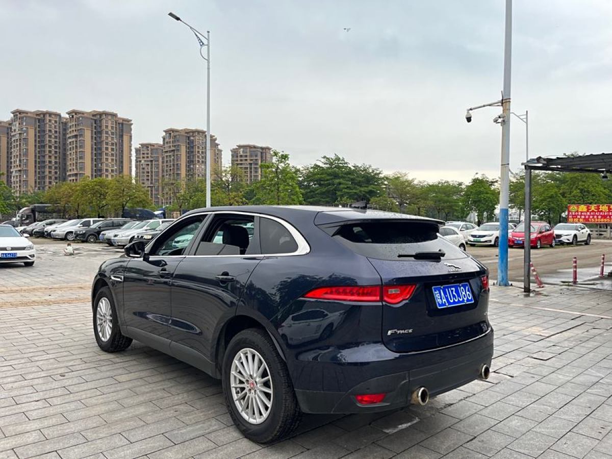 捷豹 F-PACE  2018款 2.0T 四驅(qū)都市尊享版圖片