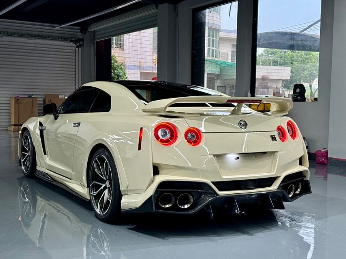 日產(chǎn) GT-R  2013款 3.8T Premium Edition圖片