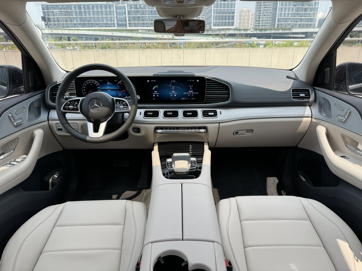 奔驰 奔驰GLE  2020款 改款 GLE 350 4MATIC 动感型图片