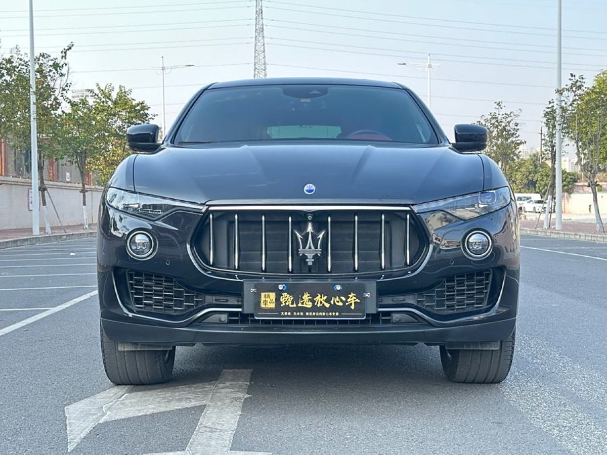 瑪莎拉蒂 Levante  2018款 3.0T 350Hp 標(biāo)準(zhǔn)版圖片