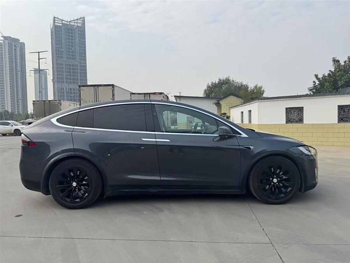 特斯拉 Model X  2016款 Model X 90D圖片