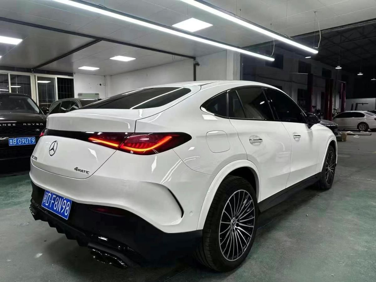 奔馳 奔馳GLC  2024款 GLC 300 4MATIC 轎跑SUV圖片