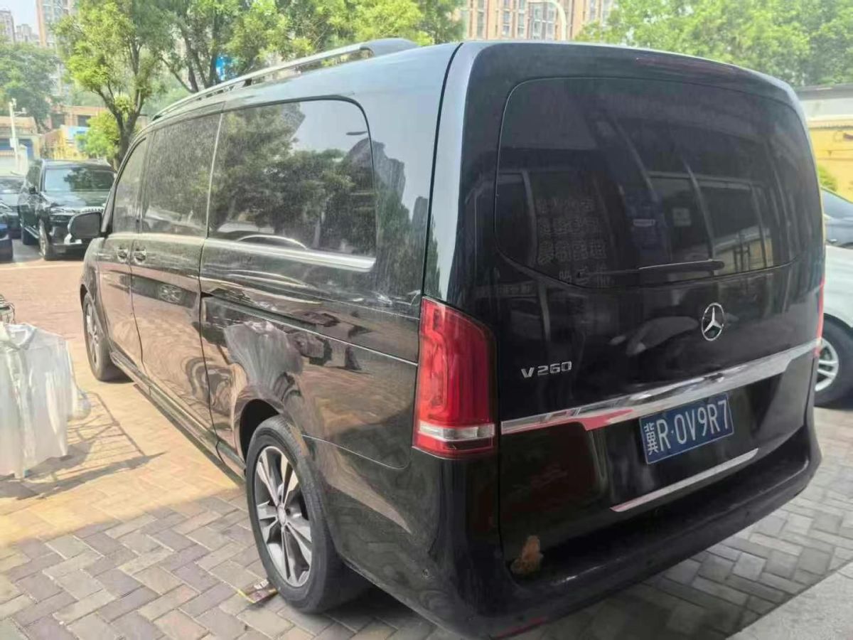 奔馳 V級(jí)  2016款 V 260 L 尊貴加長版圖片