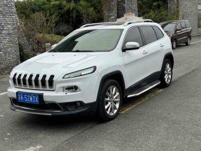 2015年1月 Jeep 自由光(進(jìn)口) 2.4L 精英版圖片