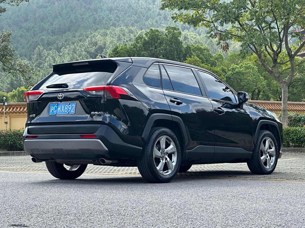 豐田 RAV4榮放  2022款 2.0L CVT兩驅(qū)風(fēng)尚Plus版圖片