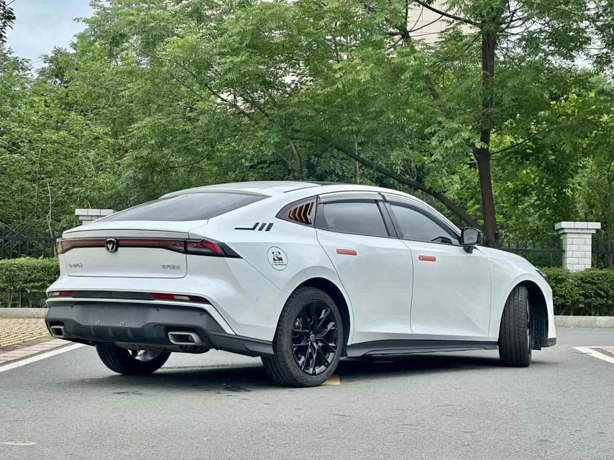 長安 長安UNI-V  2024款 1.5T 尊享型圖片