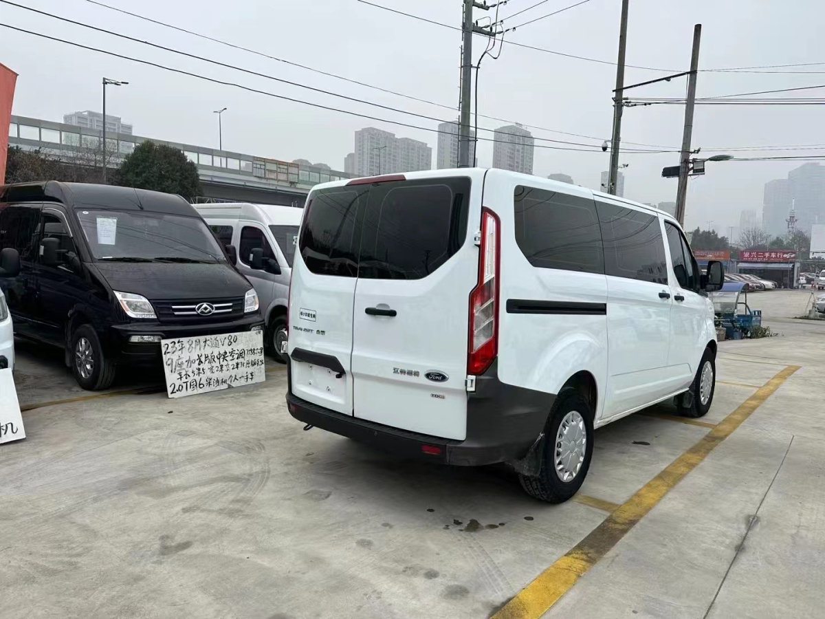 2019年11月福特 全順  2019款 2.0T柴油多功能商用車短軸低頂6座國(guó)VI