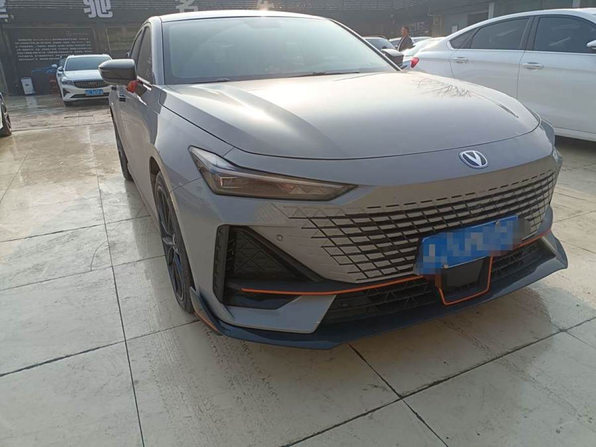 長安 長安UNI-V  2022款 1.5T 智慧領(lǐng)航型圖片