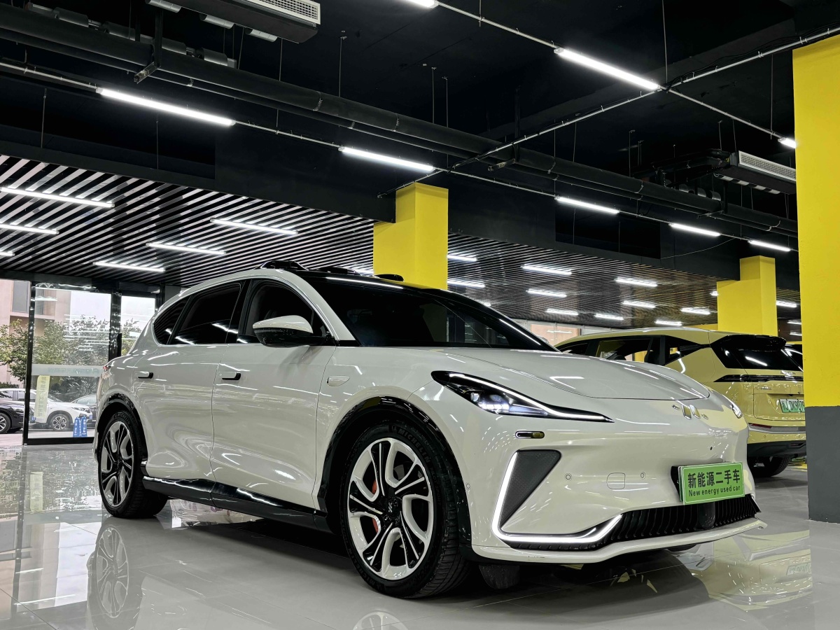 智己 智己LS7  2023款 100kWh Pro四驅(qū)版圖片