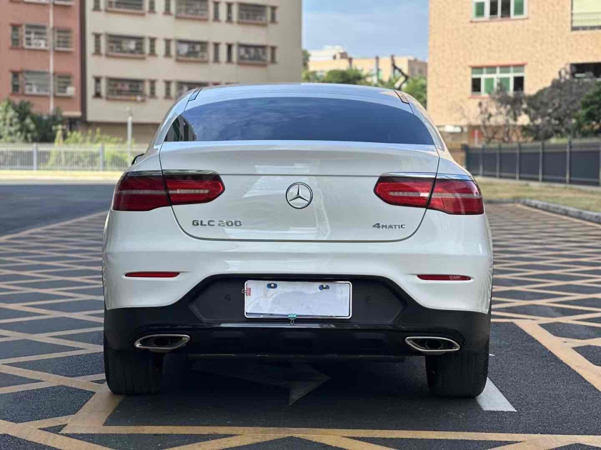 奔馳 奔馳GLC  2023款 GLC 300 4MATIC 轎跑SUV圖片