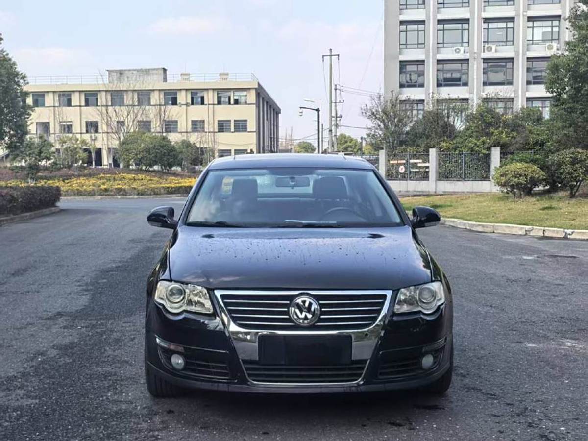 大眾 邁騰  2011款 1.4TSI 標(biāo)準(zhǔn)型圖片