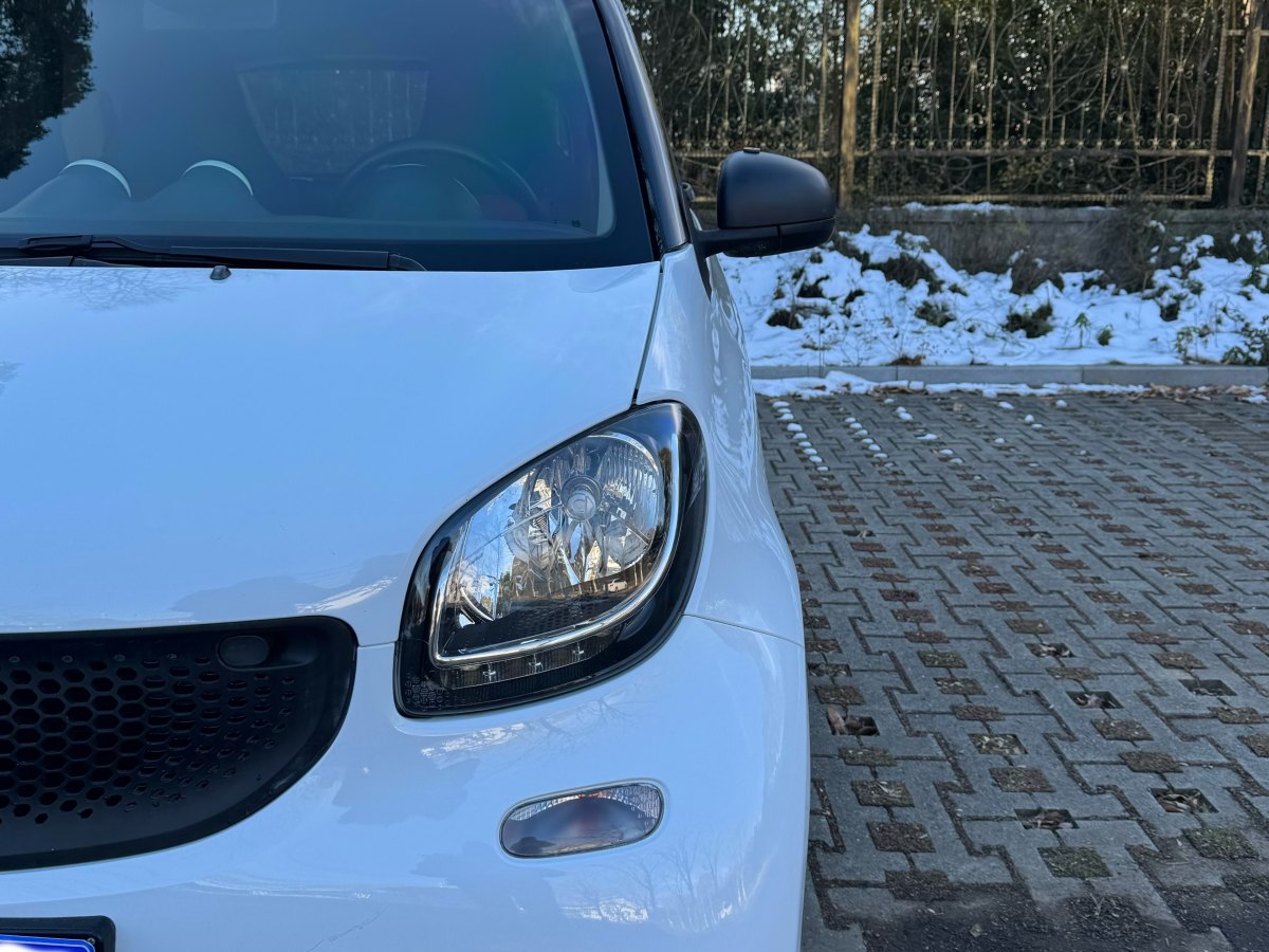 smart fortwo  2015款 1.0L 52千瓦硬顶灵动版图片