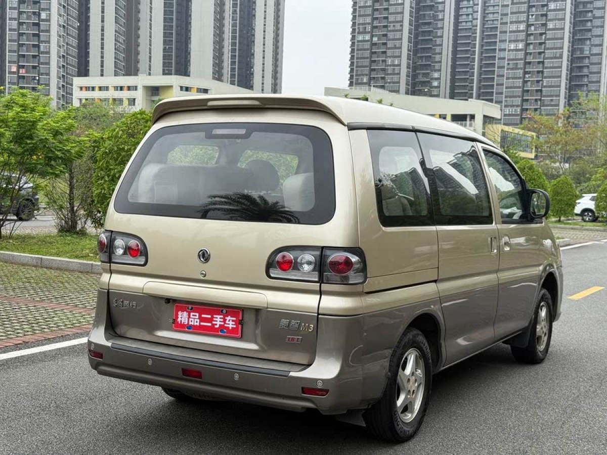 東風(fēng)風(fēng)行 菱智  2016款 M3 1.6L 7座標(biāo)準(zhǔn)型 國(guó)V圖片