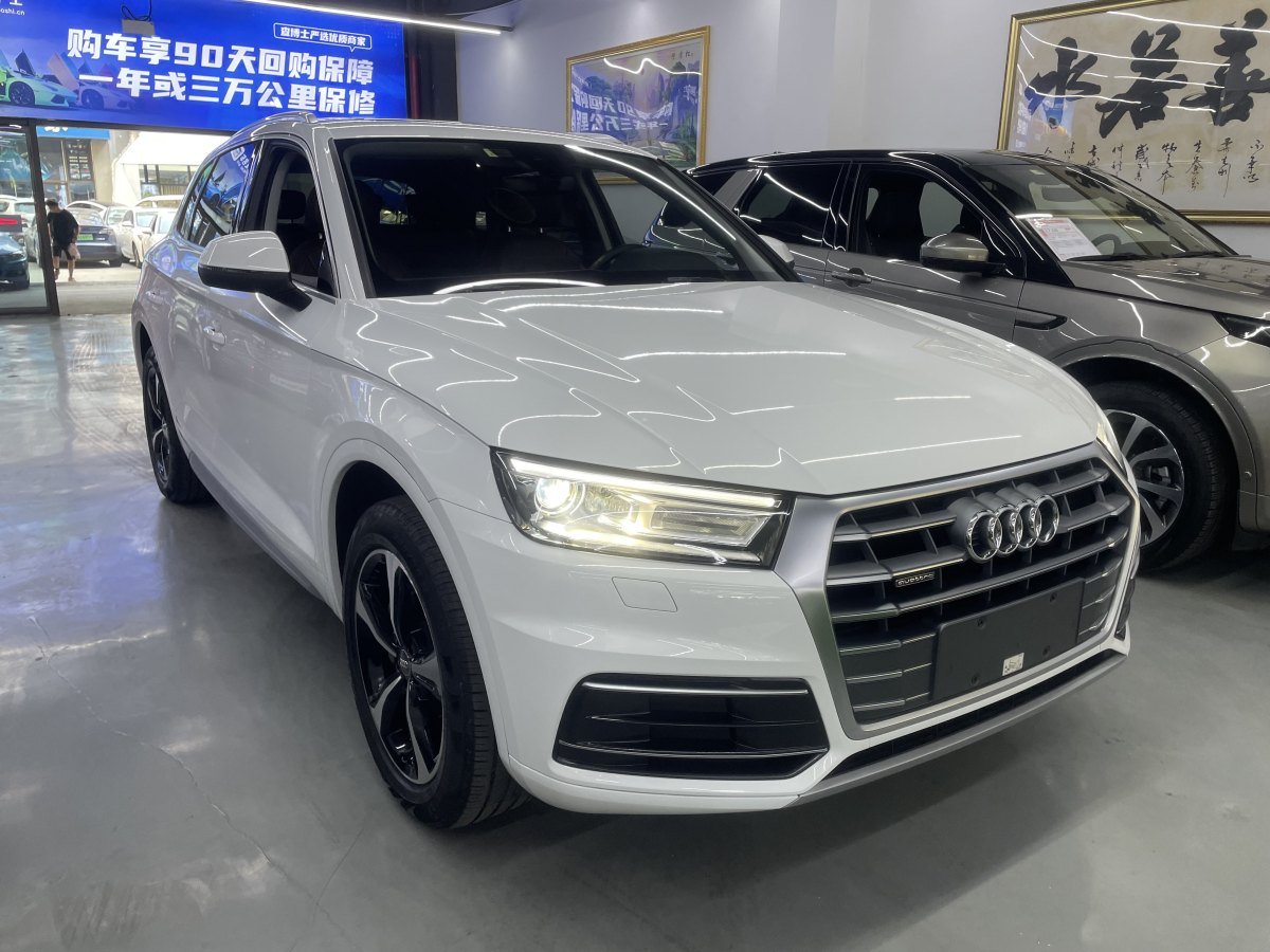 奥迪 奥迪Q5L  2018款  40 TFSI 荣享进取型 国VI图片