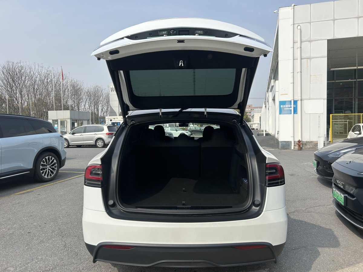 特斯拉 Model X  2023款 雙電機(jī)全輪驅(qū)動(dòng)版圖片