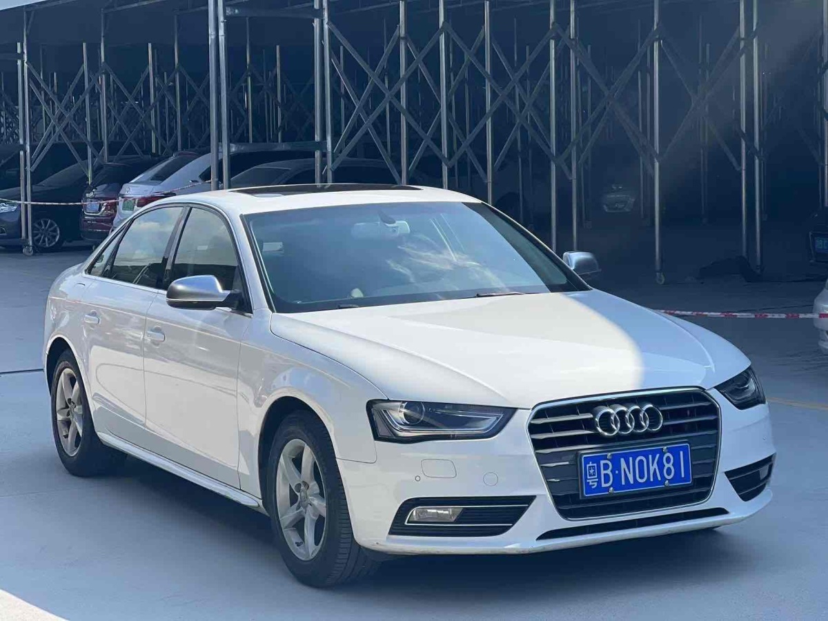 2015年8月奧迪 奧迪A4L  2015款 35 TFSI 自動標(biāo)準(zhǔn)型