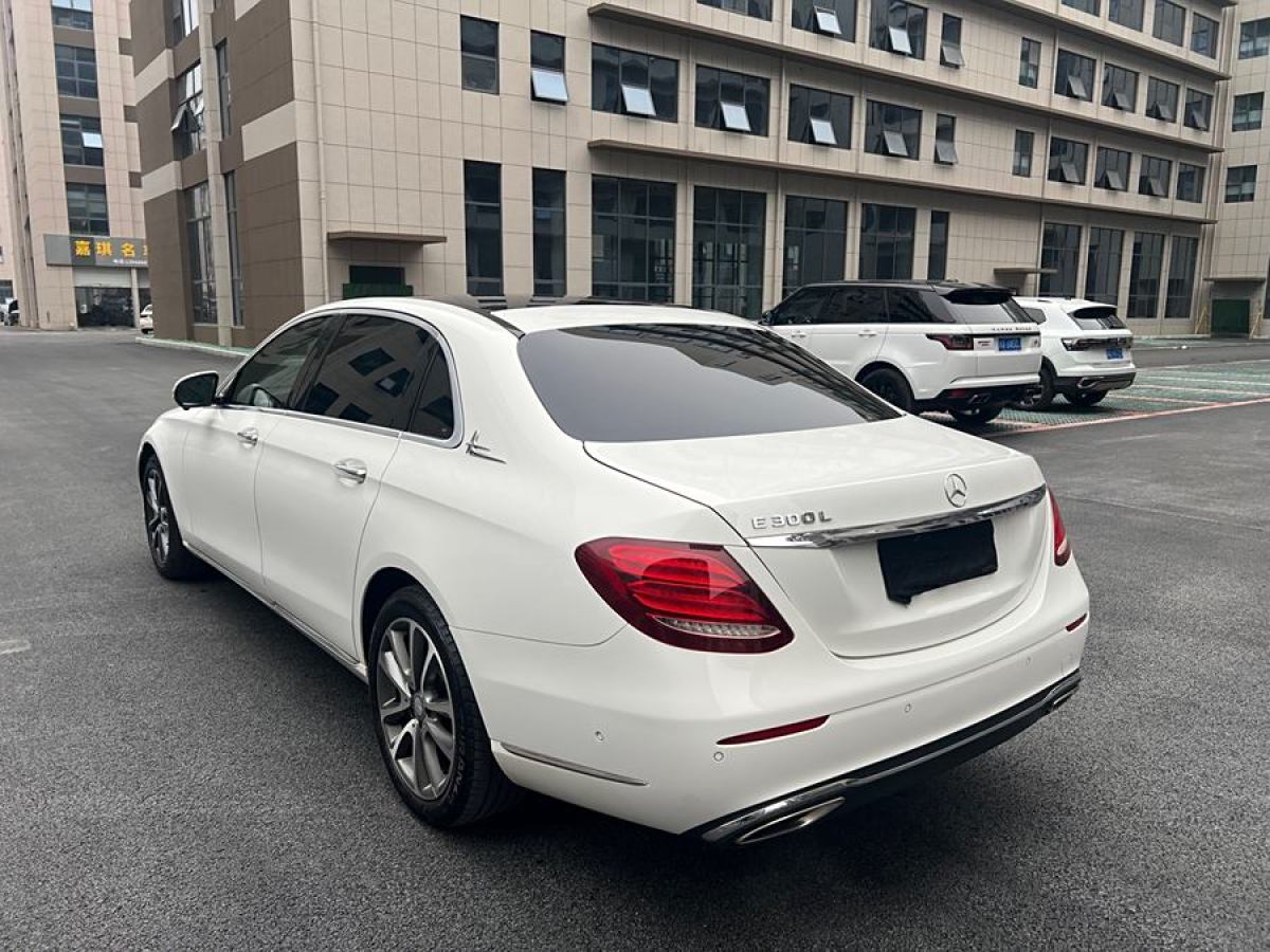 奔馳 奔馳E級(jí)  2019款 改款 E 300 L 豪華型圖片