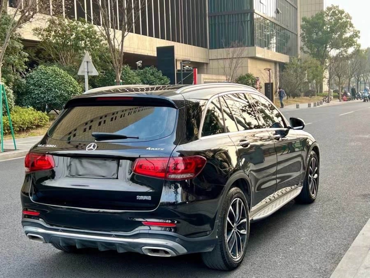奔馳 奔馳GLC  2018款 改款 GLC 300 4MATIC 動(dòng)感型圖片