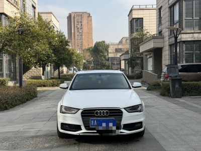 2014年8月 奧迪 奧迪A4L 40 TFSI quattro個(gè)性運(yùn)動(dòng)型圖片