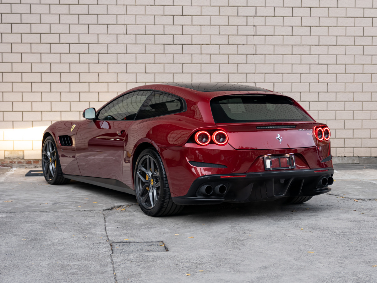 法拉利 GTC4Lusso  2017款 3.9T V8圖片