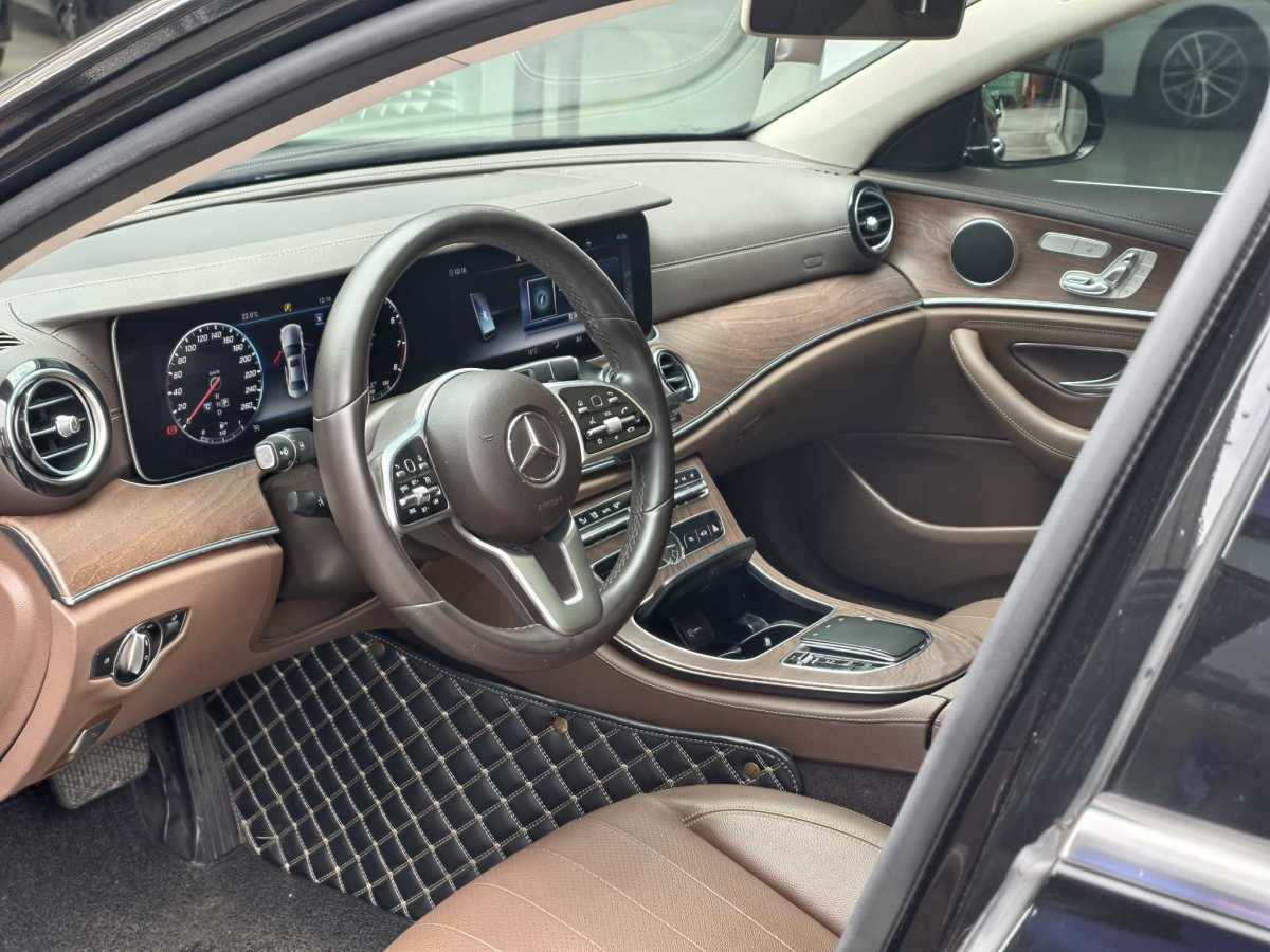 奔馳 奔馳E級  2020款 改款 E 300 L 時尚型圖片