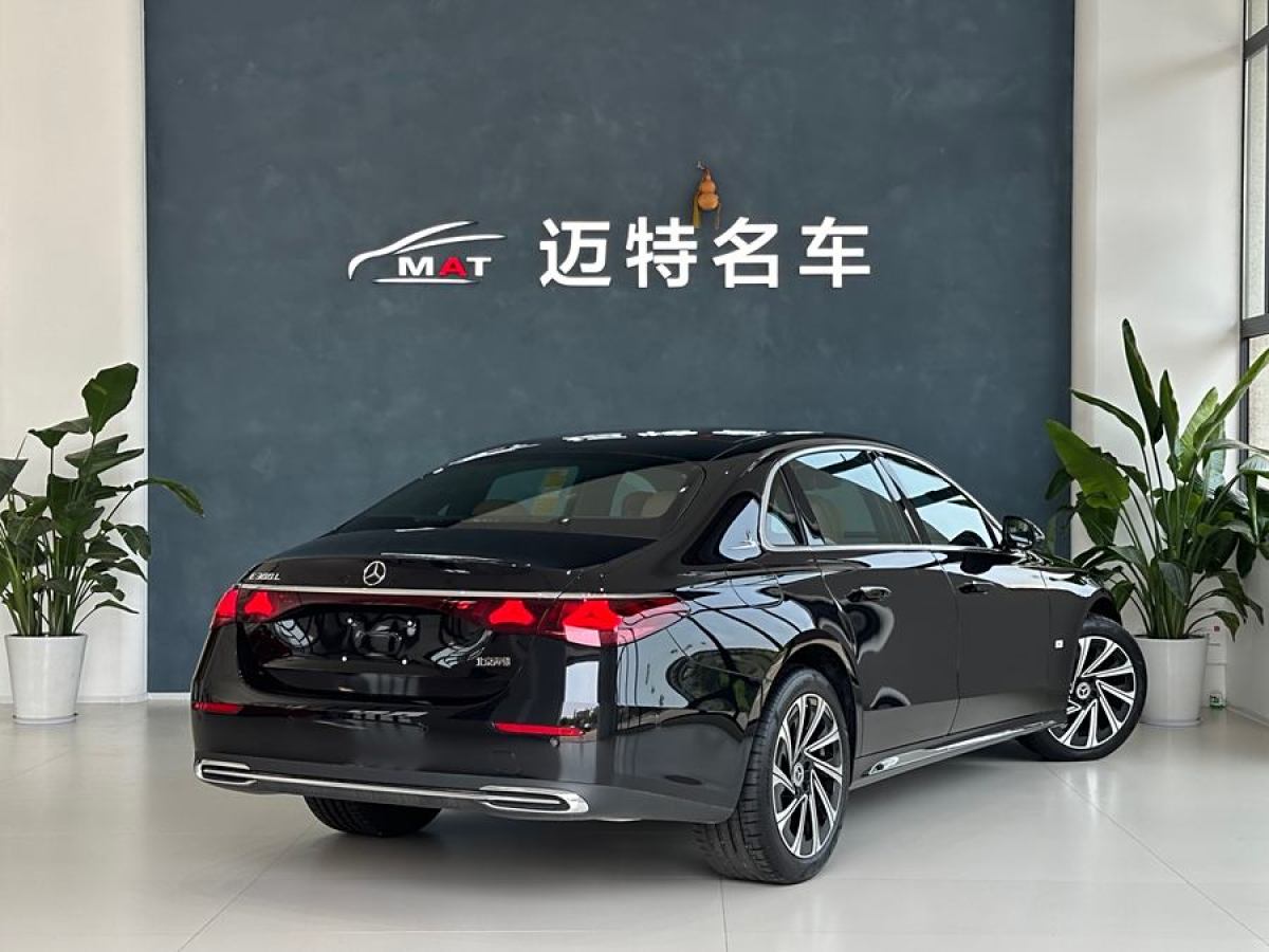 奔驰 奔驰E级  2024款 E 300 L 豪华型图片