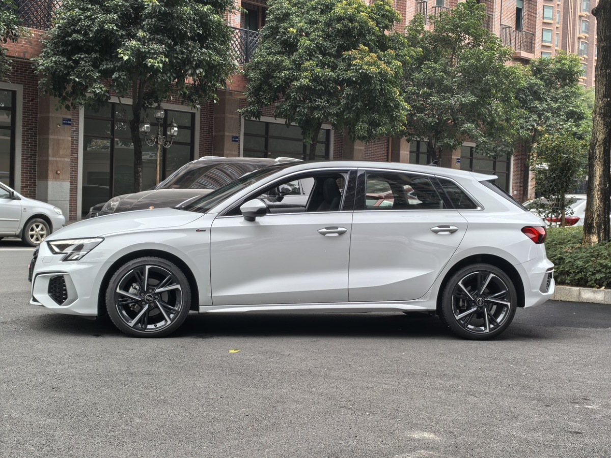 奧迪 奧迪A3  2023款 Sportback 35 TFSI 時(shí)尚運(yùn)動(dòng)型圖片