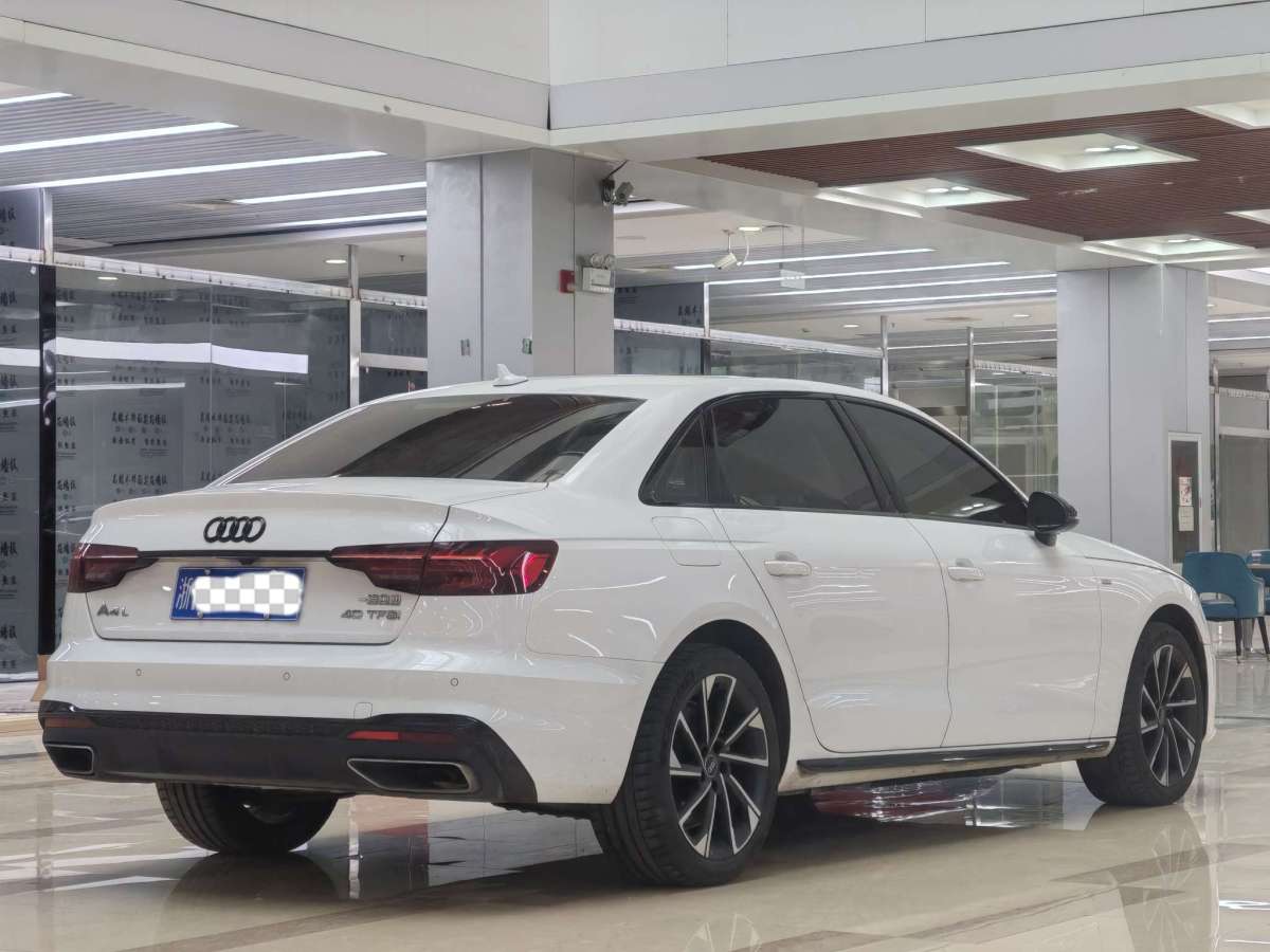 奧迪 奧迪A4L  2022款 40 TFSI 豪華動感型圖片