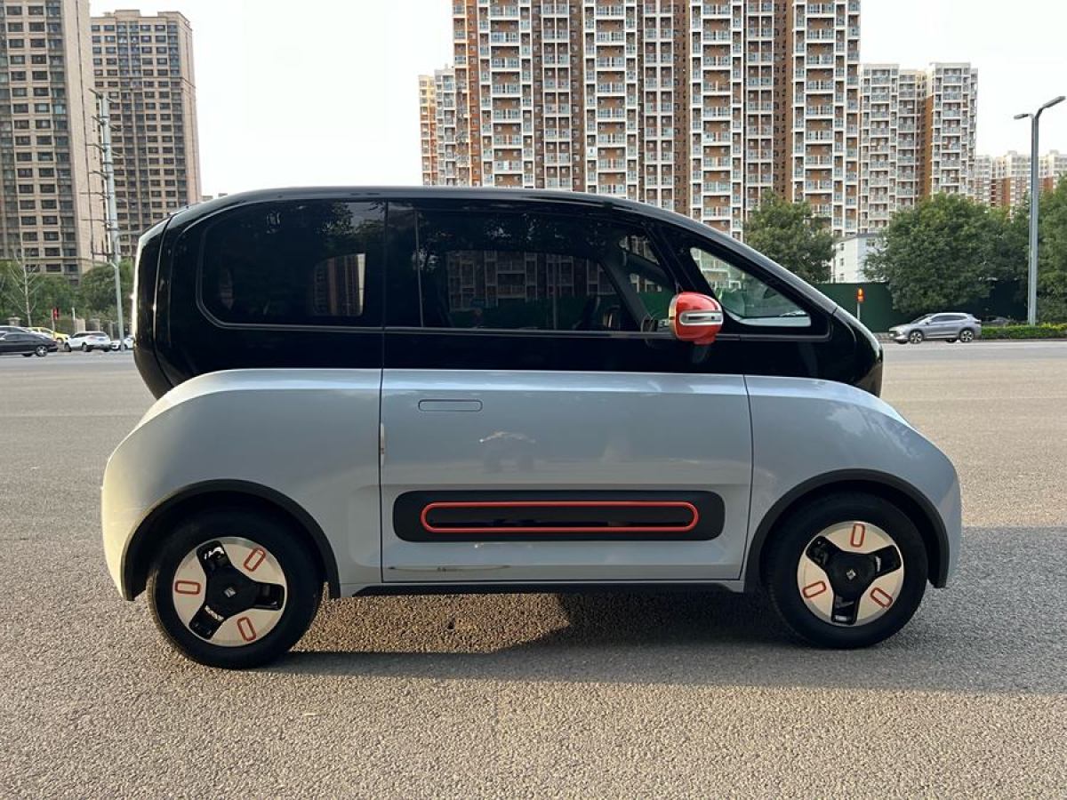 2022年7月宝骏 宝骏KiWi EV  2022款 设计师轻享版 三元锂