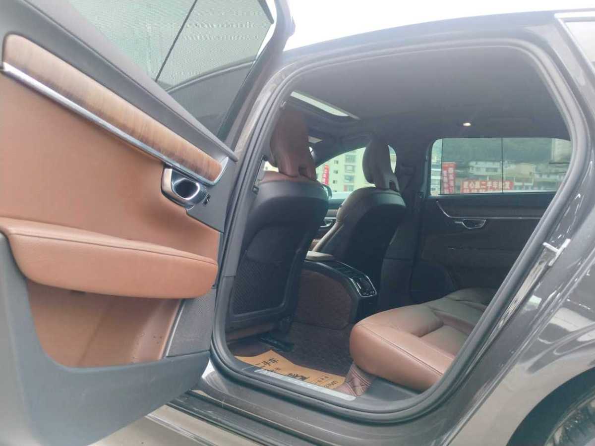 沃爾沃 S90  2022款 B5 智逸豪華版圖片