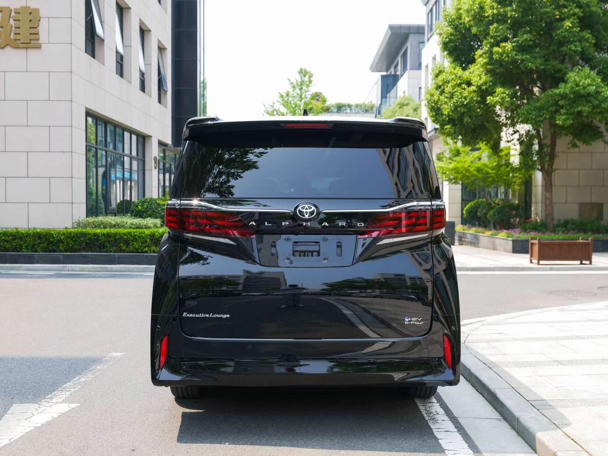 豐田 埃爾法  2024款 雙擎 2.5L 臻享版圖片