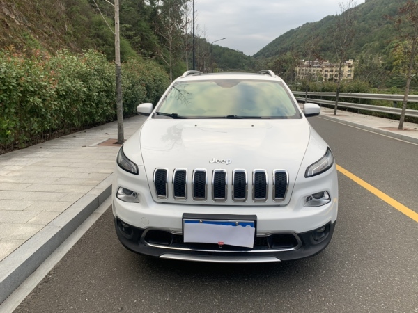 Jeep 自由光  2017款 2.0L 优越版