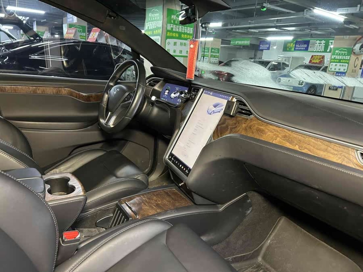 特斯拉 Model X  2017款 Model X 100D 長續(xù)航版圖片