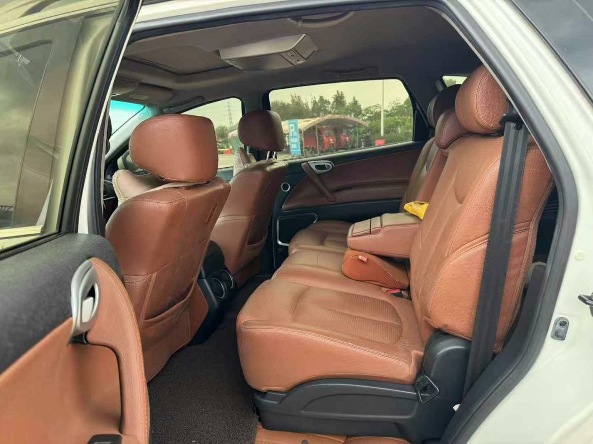 納智捷 大7 SUV  2013款 鋒芒限量版 2.2T 四驅(qū)智尊型圖片