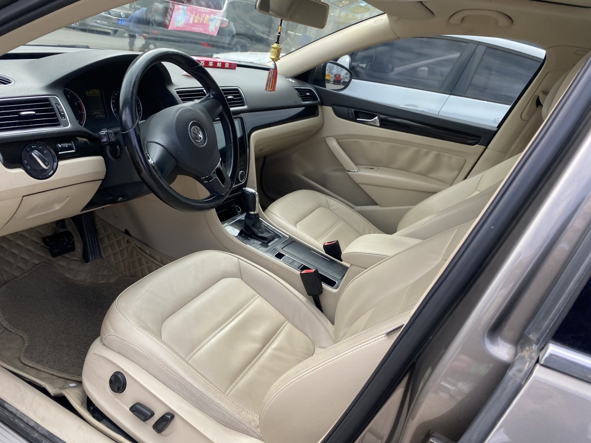 大眾 帕薩特  2014款 1.8TSI DSG御尊版圖片