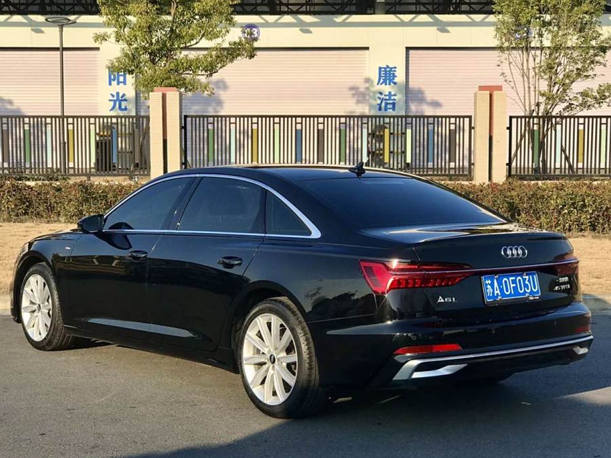 奧迪 奧迪A6L  2023款 改款 45 TFSI quattro 臻選動感型圖片